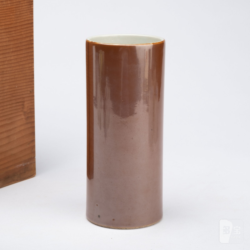    清 紫金釉筆筒